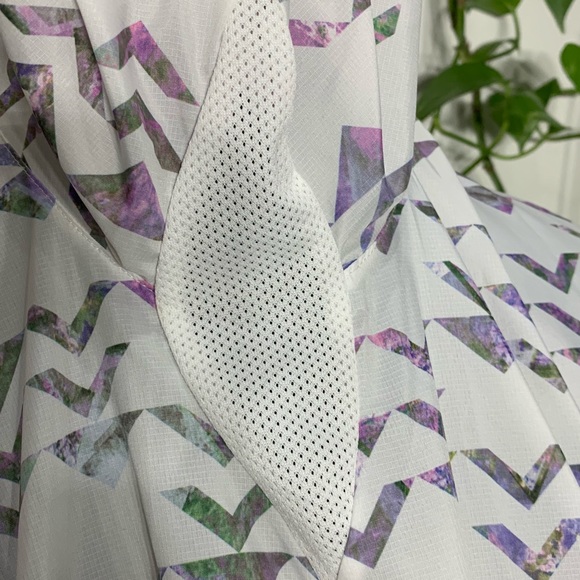 Champion Windbreaker - Picture 6 of 6